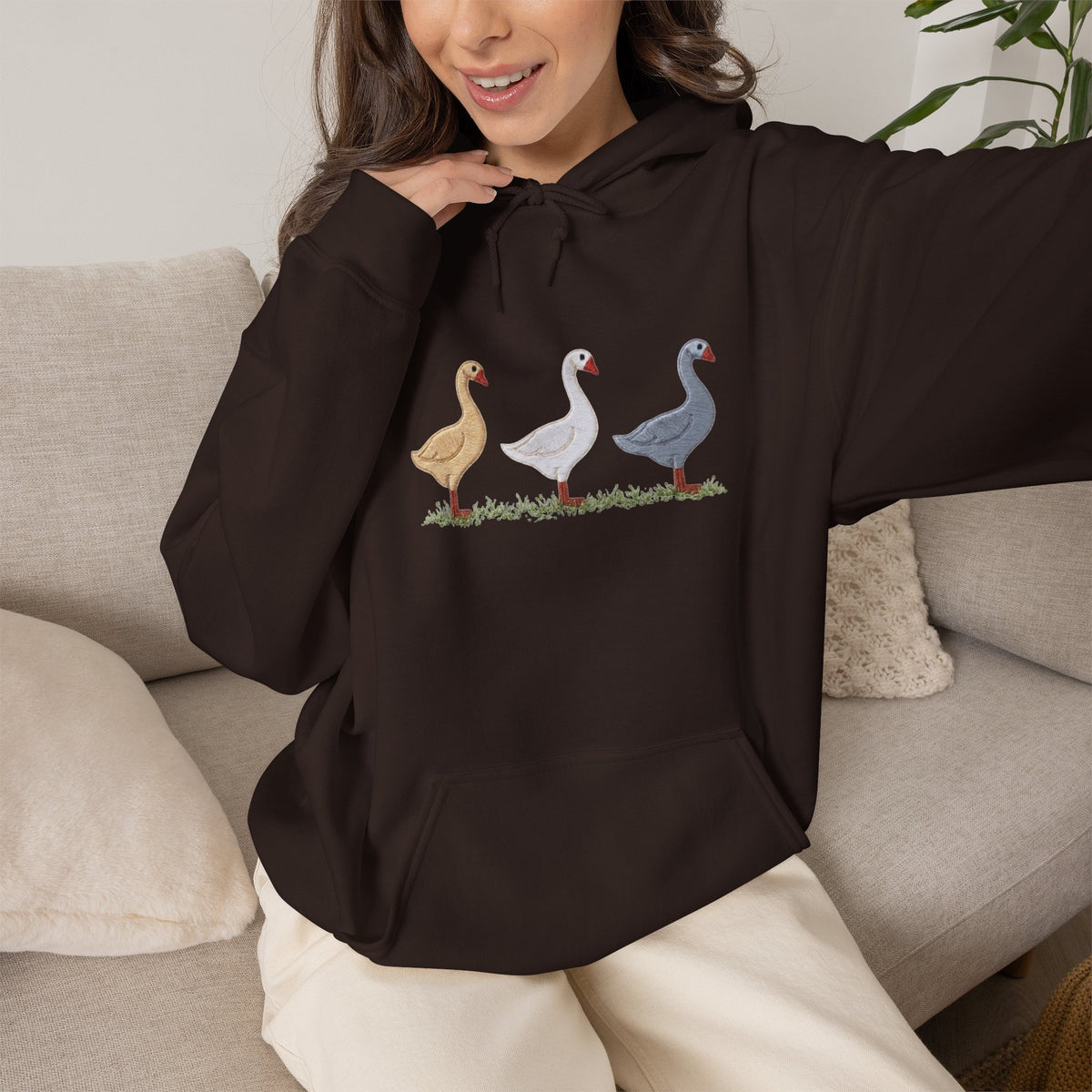 Unisex Duck Graphic Hoodie – Cozy Bird Lover Sweatshirt, Casual Pullover Hoodie
