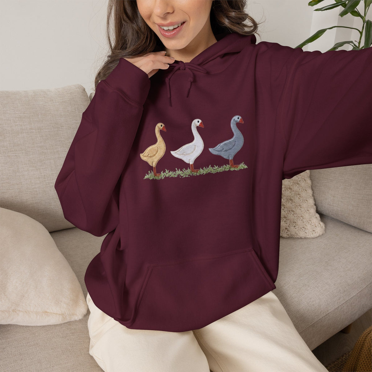 Unisex Duck Graphic Hoodie – Cozy Bird Lover Sweatshirt, Casual Pullover Hoodie