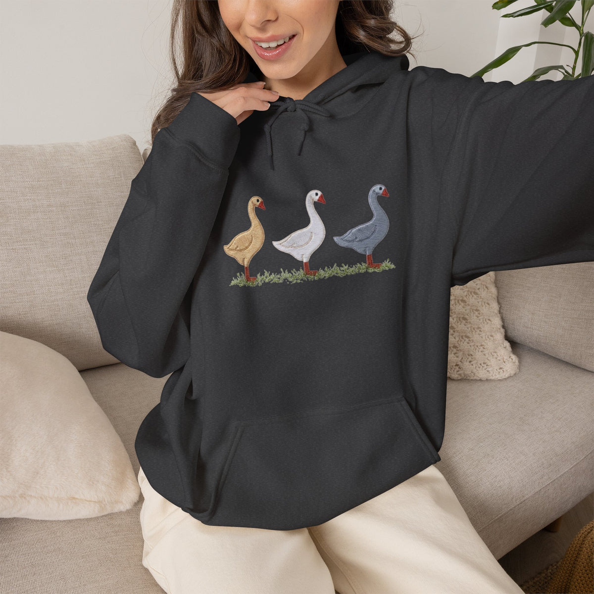 Unisex Duck Graphic Hoodie – Cozy Bird Lover Sweatshirt, Casual Pullover Hoodie