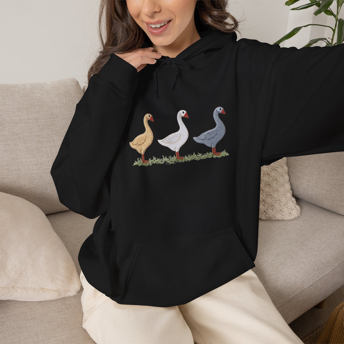 Unisex Duck Graphic Hoodie – Cozy Bird Lover Sweatshirt, Casual Pullover Hoodie